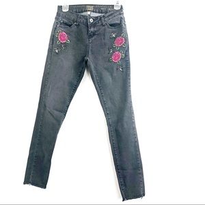 True Craft Size 5 Skinny Jeans